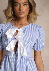 Renee - Jasnoniebieska Retro Sukienka w Kratkę Vichy o Rozkloszowanym Kroju z Wiązaniem Temarea. Okazja: na co dzień. Kolor: niebieski. Materiał: jeans. Wzór: kratka. Typ sukienki: rozkloszowane. Styl: retro #5