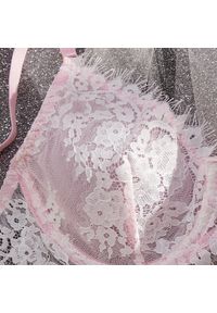 Intica - Koronkowy komplet z falbanką na romantyczne wieczory Trijnie. Kolor: wielokolorowy. Materiał: koronka. Wzór: koronka #6