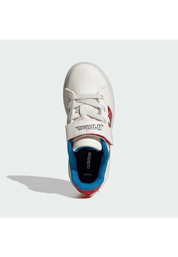 Adidas - Pantofelki dla dzieci adidas Marvel Spider-Man Grand. Zapięcie: pasek. Kolor: biały, czerwony, wielokolorowy, niebieski. Wzór: motyw z bajki