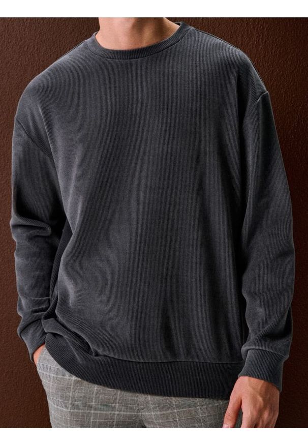 Sinsay - Bluza crewneck w prążki - szary. Kolor: szary. Wzór: prążki