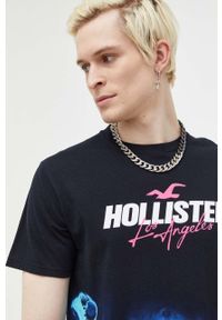 Hollister Co. t-shirt bawełniany kolor czarny wzorzysty. Kolor: czarny. Materiał: bawełna. Wzór: nadruk #1