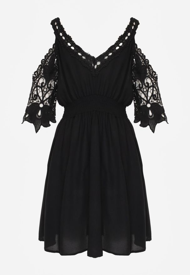 Renee - Czarna Rozkloszowana Sukienka Mini z Gumką w Talii i Hiszpańskimi Rękawami z Koronką Carolta. Kolor: czarny. Materiał: koronka. Wzór: koronka. Sezon: wiosna, lato. Długość: mini