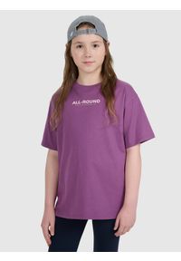 4f - 4F T-shirt oversize z nadrukiem dziewczęcy - fioletowy 146 (10-11 lat). Okazja: na co dzień. Kolor: fioletowy. Materiał: jersey, bawełna. Długość rękawa: krótki rękaw. Długość: krótkie. Wzór: nadruk. Sezon: lato. Styl: sportowy, klasyczny, casual