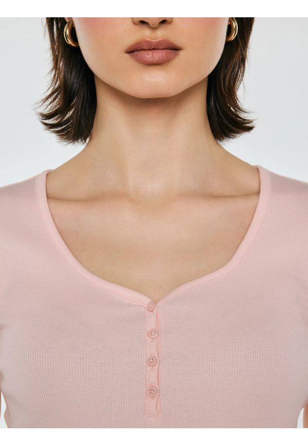 Big-Star - Koszulka damska slim w prążek różowa Minsa 600. Kolor: różowy. Materiał: prążkowany, dzianina, materiał. Wzór: prążki. Styl: elegancki