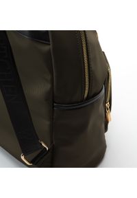 Wittchen - Damski plecak nylonowy z kieszeniami z przodu zielony. Kolor: zielony. Materiał: nylon. Wzór: aplikacja. Styl: elegancki #5