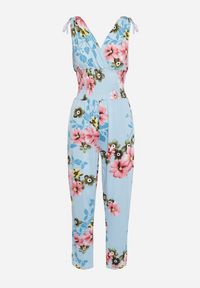 Born2be - Jasnoniebieski Kombinezon w Kwiaty z Trójkątnym Dekoltem i Troczkami na Ramionach Benan. Okazja: na co dzień. Kolor: niebieski. Wzór: kwiaty. Styl: elegancki, casual #4