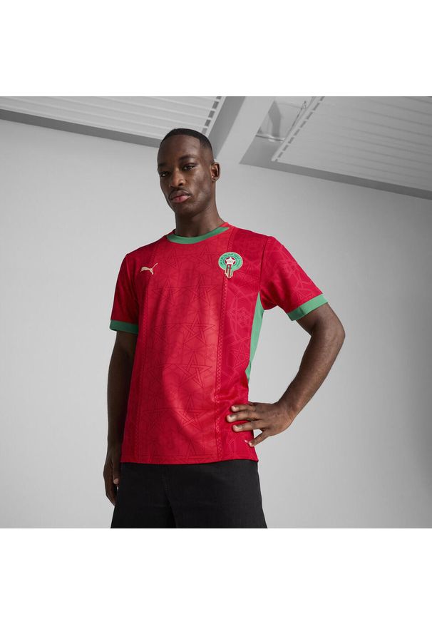 Puma - Męska koszulka domowa Maroko 2025 PUMA. Kolor: czerwony, wielokolorowy, zielony. Wzór: aplikacja. Sport: piłka nożna