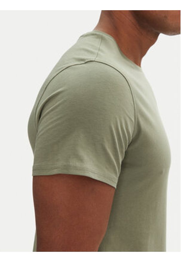 Tommy Jeans T-Shirt DM0DM04411 Zielony Slim Fit. Kolor: zielony. Materiał: bawełna