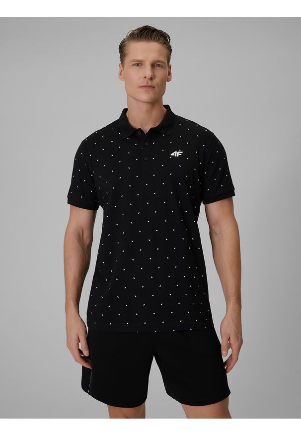 4f - 4F Koszulka polo regular męska - czarna XXL. Okazja: na co dzień. Typ kołnierza: polo. Kolor: czarny. Materiał: dzianina, bawełna. Wzór: ze splotem. Styl: casual, klasyczny, sportowy