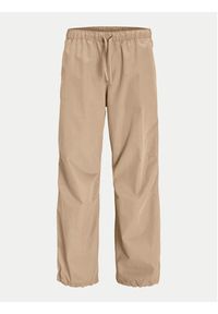 Jack & Jones - Jack&Jones Spodnie materiałowe Parachute 12260931 Beżowy Loose Fit. Kolor: beżowy. Materiał: bawełna #2