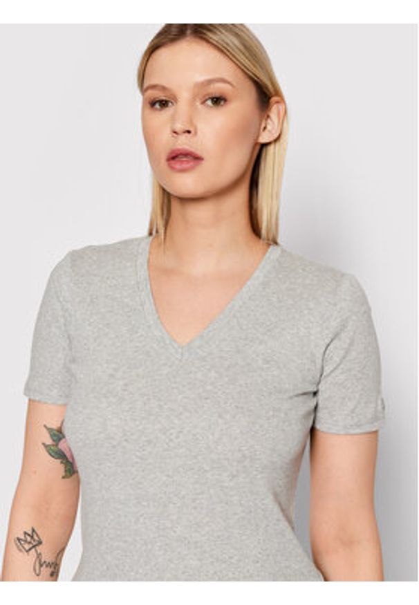 United Colors of Benetton - United Colors Of Benetton T-Shirt 3GA2E4230 Szary Regular Fit. Kolor: szary. Materiał: bawełna