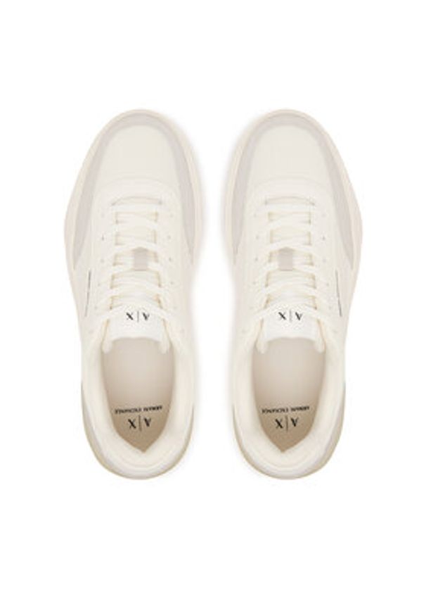 Armani Exchange Sneakersy XM001968 AF19439 U0011 Biały. Kolor: biały. Materiał: materiał