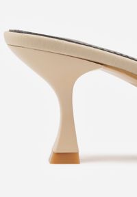 Born2be - Beżowe Klasyczne Klapki na Obcasie Typu Klepsydra z Odkrytym Noskiem Briziana. Okazja: na co dzień, na spotkanie biznesowe. Kolor: beżowy. Sezon: lato. Obcas: na obcasie. Styl: klasyczny. Wysokość obcasa: średni #6