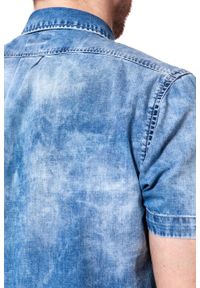 Lee - KOSZULA MĘSKA KRÓTKI RĘKAW RĘKAW LEE BUTTON DOWN SHIRT DAYLIGHT BLAZE L886PGRS. Typ kołnierza: button down. Materiał: jeans. Długość rękawa: krótki rękaw. Długość: krótkie #6
