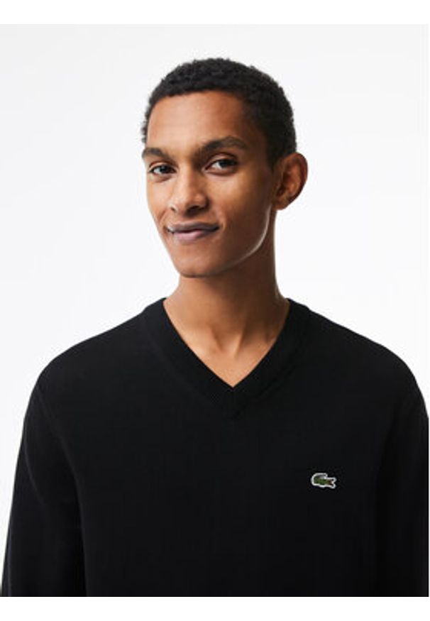 Lacoste Sweter AH1951 Czarny Regular Fit. Kolor: czarny. Materiał: bawełna