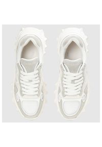 Balmain - BALMAIN Sneakersy skórzane damskie białe B-East. Kolor: biały. Materiał: skóra #4