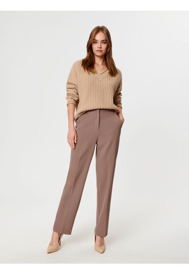 Sinsay - Spodnie eleganckie - fioletowy. Kolor: fioletowy. Materiał: materiał. Styl: elegancki