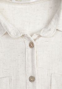 Born2be - Biała Koszula z Bawełną i Lnem Ozdobiona Wycięciami i Ściągana w Pasie Harwinds. Okazja: do pracy, na co dzień. Kolor: biały. Materiał: bawełna, len. Wzór: aplikacja. Styl: klasyczny, casual #6