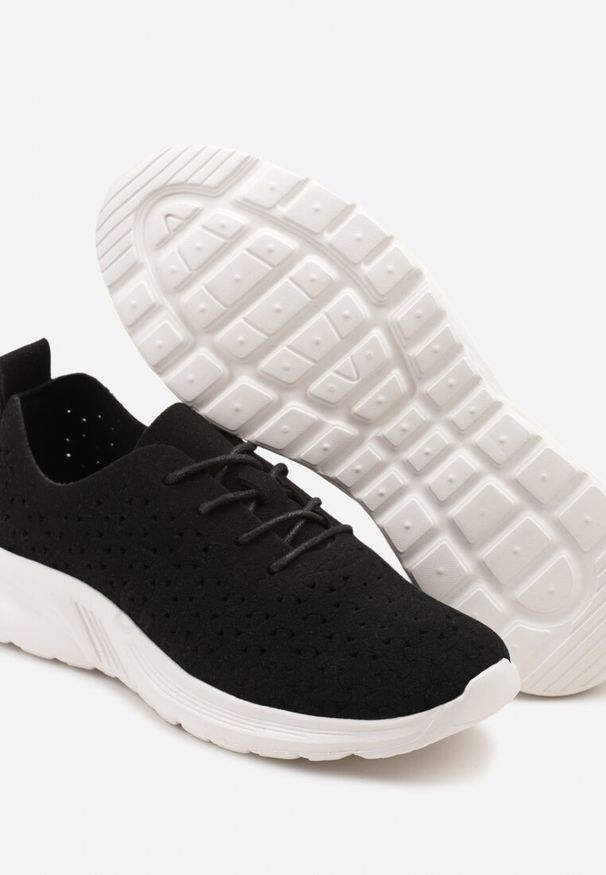 Born2be - Czarne Sneakersy z Ażurową Cholewką Uliravia. Okazja: na co dzień. Kolor: czarny. Szerokość cholewki: normalna. Wzór: ażurowy