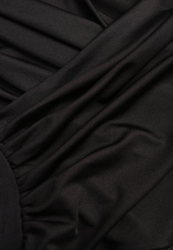 Born2be - Czarne Body Bez Rękawów z Kopertowym Dekoltem Neaniethra. Okazja: na co dzień. Typ kołnierza: dekolt w serek. Kolor: czarny. Materiał: materiał, jeans. Długość rękawa: bez rękawów. Styl: casual