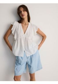 Reserved - Krótka koszula z falbanami - złamana biel. Materiał: bawełna, wiskoza. Długość: krótkie #1
