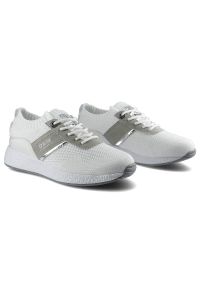 Big-Star - Sneakersy damskie Big Star, materiał tekstylny o siatkowej strukturze z elementami skóry syntetycznej z klasycznym sznurowaniem elastyczną cholewką o. Okazja: na co dzień. Zapięcie: sznurówki. Kolor: biały. Materiał: syntetyk, skóra, materiał. Szerokość cholewki: normalna #5