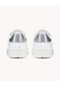 VALENTINO - Skórzane sneakersy Open VLNT. Kolor: biały. Materiał: skóra. Wzór: aplikacja, napisy #8