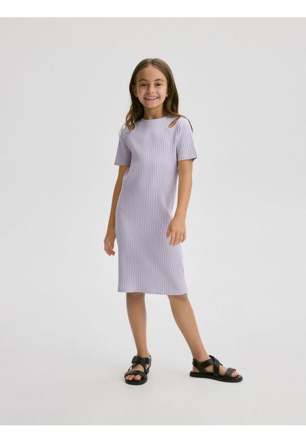Reserved - Sukienka z wycięciami - lawendowy. Kolor: fioletowy. Materiał: bawełna, dzianina