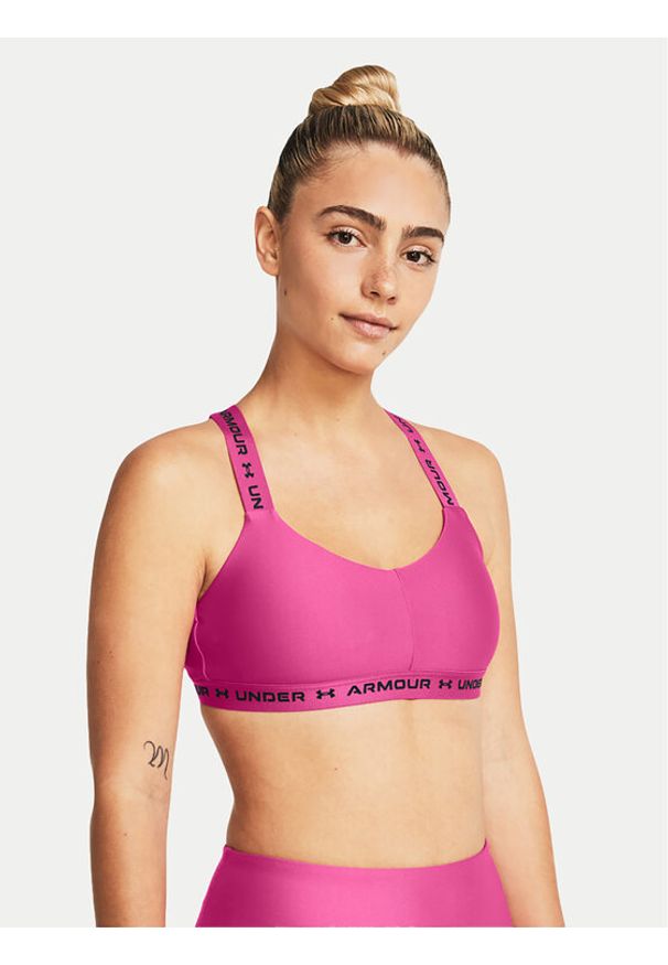 Under Armour Biustonosz sportowy Crossback Low 1361033-686 Różowy Compression Fit. Kolor: różowy. Materiał: syntetyk