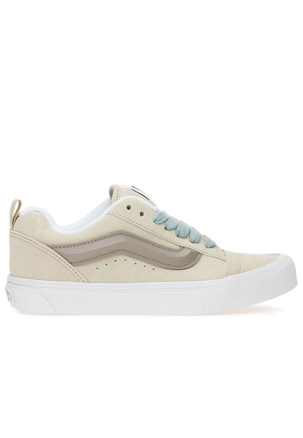 Buty Vans KNU Skool VN000CRPBYS1 - beżowe. Okazja: na co dzień. Zapięcie: pasek. Kolor: beżowy. Materiał: zamsz, tkanina, guma. Szerokość cholewki: normalna. Model: Vans Old Skool