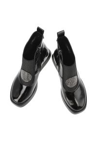 Czarne Botki S.Barski Wygodne Lakierowane Buty Damskie. Okazja: na co dzień. Zapięcie: zamek. Kolor: czarny. Materiał: lakier. Wzór: aplikacja. Obcas: na koturnie. Styl: casual, elegancki #6