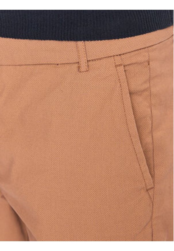 Lindbergh Szorty materiałowe 30-505048 Brązowy Slim Fit. Kolor: brązowy. Materiał: bawełna