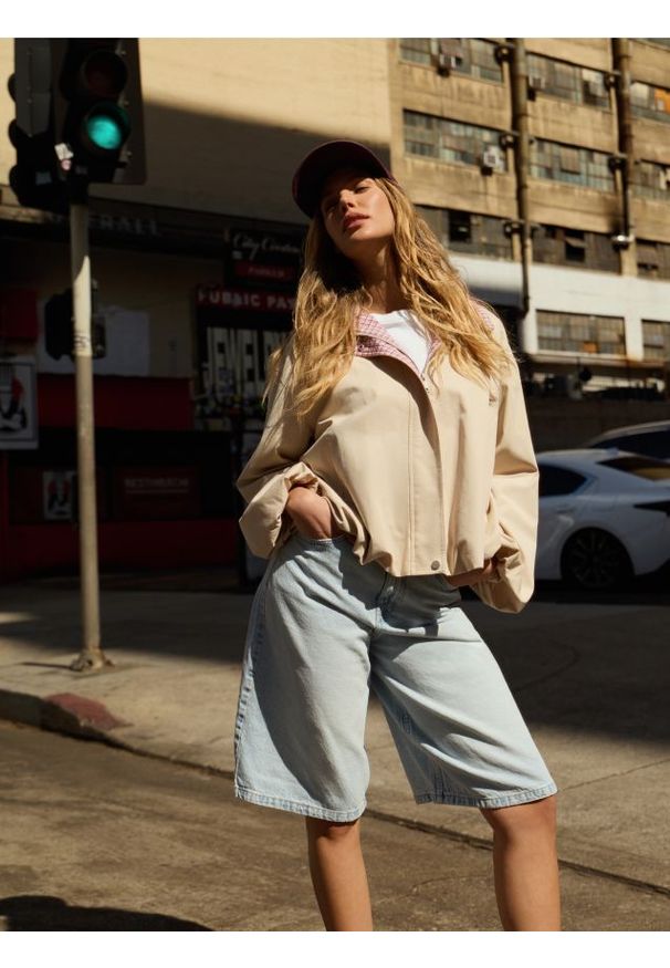 Reserved - Jeansowe szorty - niebieski. Kolor: niebieski. Materiał: jeans. Długość: długie