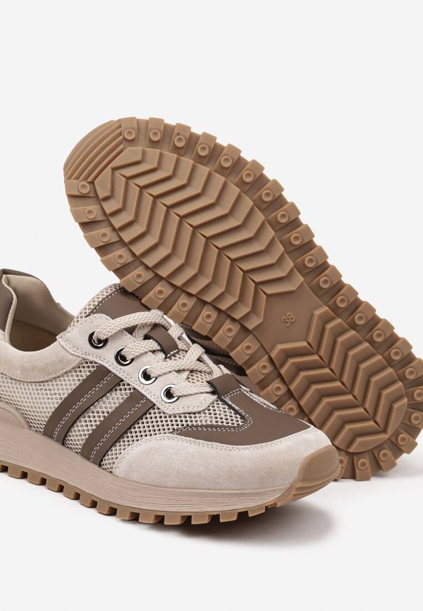 Born2be - Beżowo-Brązowe Sneakersy ze Skórzaną Wkładką i Ozdobnymi Paskami Danelo. Okazja: na co dzień. Nosek buta: okrągły. Zapięcie: pasek. Kolor: beżowy. Materiał: skóra. Sezon: lato, wiosna