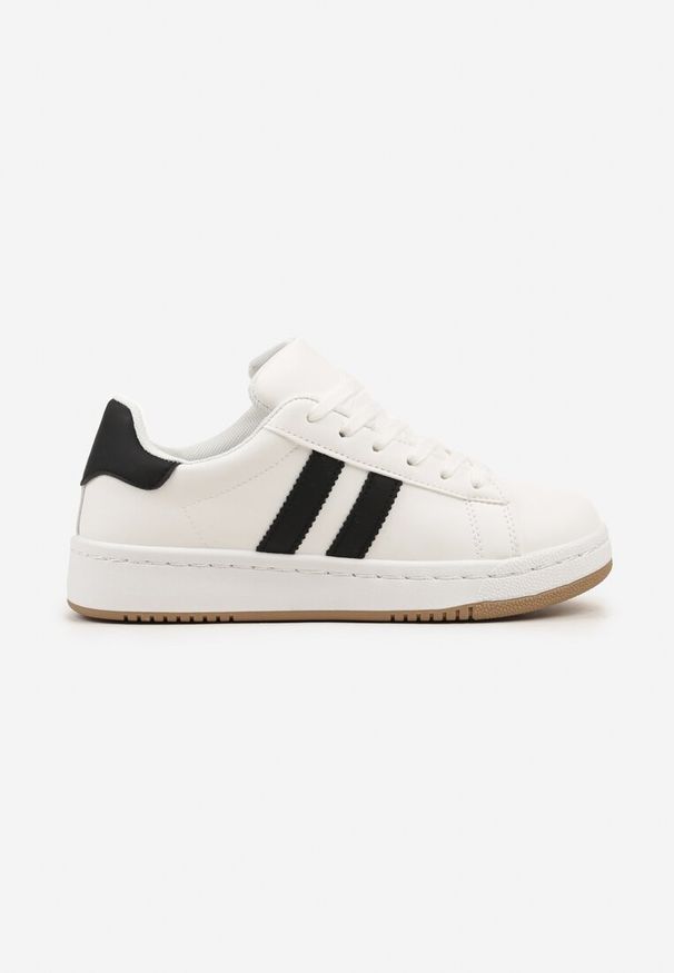 Born2be - Białe Płaskie Sneakersy z Kontrastowymi Paskami Navisana. Zapięcie: pasek. Kolor: biały. Materiał: jeans. Wzór: aplikacja