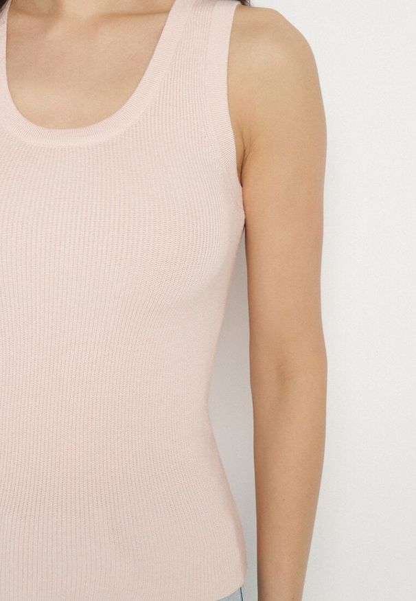 Born2be - Różowy Top z Modalem i Wiskozą Sanilatia. Okazja: na co dzień. Kolor: różowy. Materiał: wiskoza. Sezon: lato, wiosna. Styl: elegancki, casual