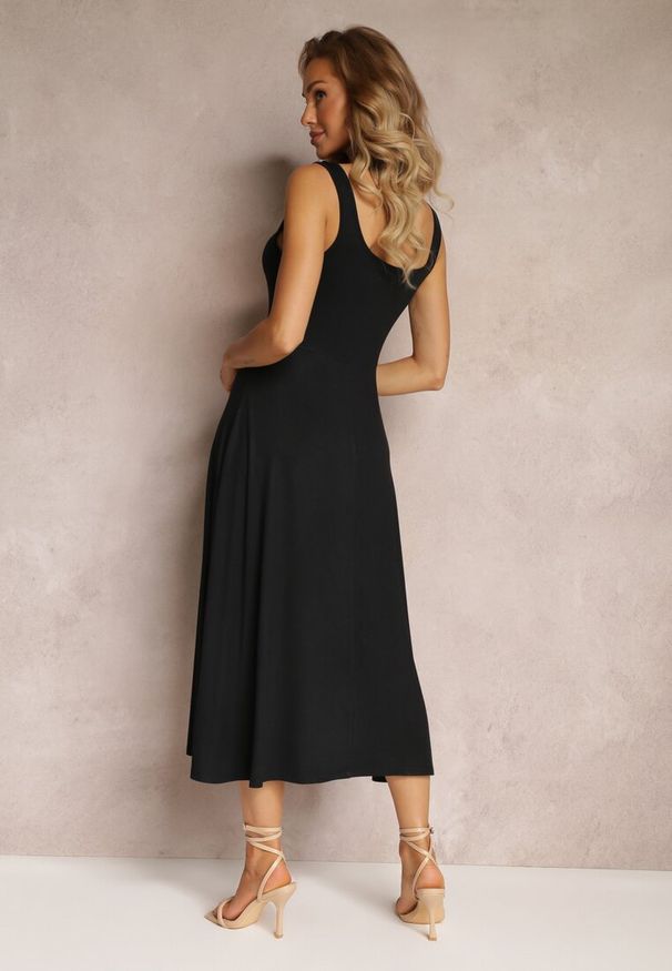 Renee - Czarna Midi Sukienka o Rozkloszowanym Fasonie na Szerokich Ramiączkach z Okrągłym Dekoltem Oversoul. Kolor: czarny. Długość rękawa: na ramiączkach. Sezon: lato. Długość: midi