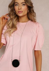Renee - Różowa Pudełkowa Sukienka Mini z Saszetką Dalana. Okazja: na co dzień. Kolor: różowy. Materiał: wiskoza, jeans, materiał. Długość rękawa: krótki rękaw. Sezon: lato, wiosna. Styl: casual, elegancki. Długość: mini