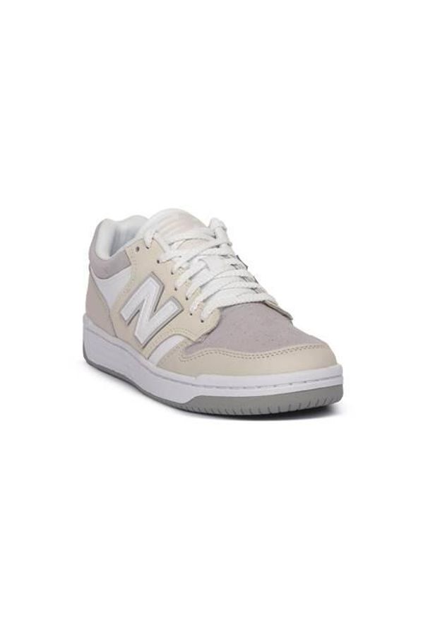 Buty do chodzenia damskie New Balance BB480LGW. Kolor: beżowy. Materiał: skóra. Szerokość cholewki: normalna. Sport: turystyka piesza