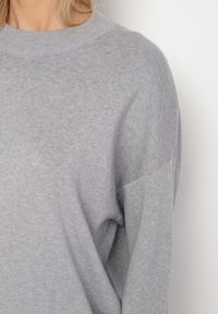 Born2be - Szary Gładki Sweter z Rękawami Typu Nietoperz Ralanevia. Okazja: do pracy, na co dzień. Kolor: szary. Wzór: gładki. Styl: casual #7