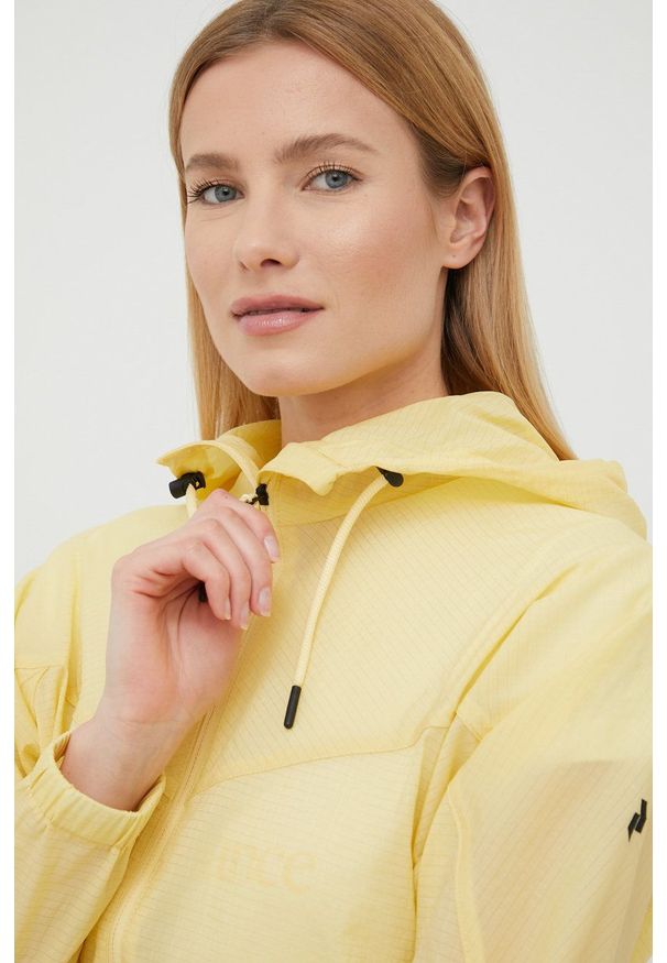 Peak Performance kurtka damska kolor żółty przejściowa. Okazja: na co dzień. Kolor: żółty. Materiał: materiał. Styl: casual