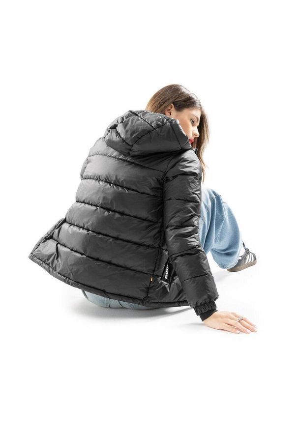 Kurtka puchowa lifestyle damska SIROKO Tacca-W. Kolor: czarny. Materiał: puch