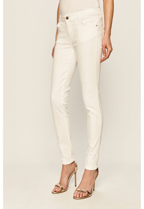 Guess Jeans - Jeansy Ultra Curve. Kolor: biały. Materiał: bawełna, materiał, denim, lyocell, poliester