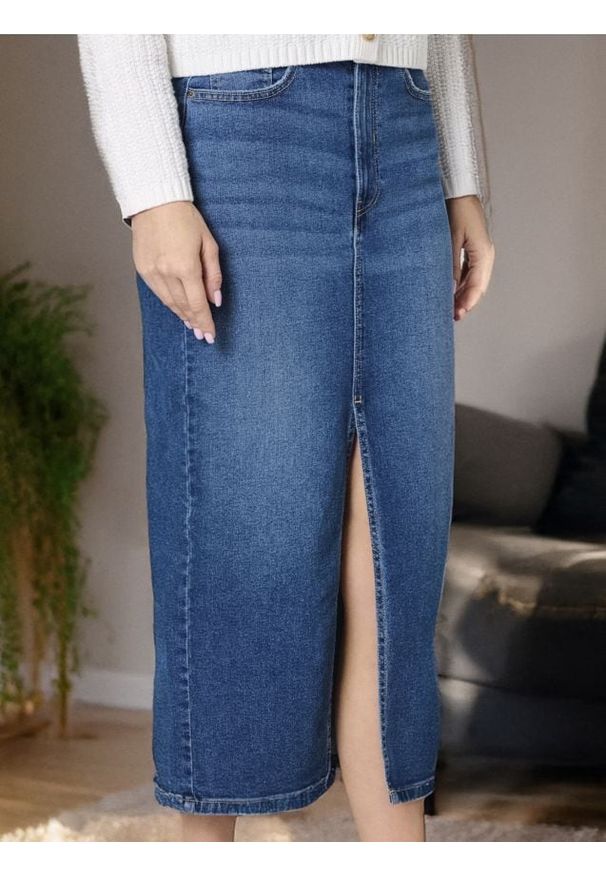 Sinsay - Spódnica jeansowa midi - granatowy. Kolor: niebieski. Materiał: jeans