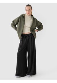 4f - 4F Bluza dresowa rozpinana z kapturem damska - oliwkowa/khaki S. Okazja: na co dzień. Typ kołnierza: kaptur. Kolor: oliwkowy, wielokolorowy, brązowy. Materiał: dresówka. Wzór: gładki, ze splotem. Styl: sportowy, casual