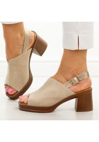Beżowe skórzane sandały damskie Vinceza 39995. Okazja: na co dzień. Kolor: beżowy. Materiał: skóra, zamsz. Sezon: wiosna, lato, jesień. Obcas: na obcasie. Styl: casual, elegancki. Wysokość obcasa: średni #1