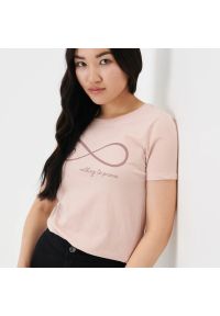Sinsay - Koszulka z nadrukiem - Różowy. Kolor: różowy. Wzór: nadruk
