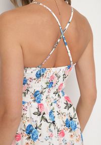 Born2be - Niebieska Sukienka z Wiskozą o Rozkloszowanym Kroju w Kwiaty Nalorene. Okazja: na co dzień. Typ kołnierza: dekolt kwadratowy. Kolor: niebieski. Materiał: wiskoza. Długość rękawa: na ramiączkach. Wzór: kwiaty. Typ sukienki: rozkloszowane. Styl: casual, elegancki #3