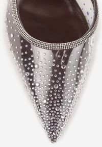 Born2be - Brązowe Transparentne Szpilki z Odkrytą Piętą Ozdobione Cyrkoniami Krisqirelle. Okazja: na co dzień, na spotkanie biznesowe. Kolor: brązowy. Wzór: aplikacja. Obcas: na szpilce. Styl: klasyczny, casual, biznesowy, elegancki #5