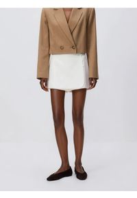 Reserved - Spódnico-szorty z dodatkiem wiskozy - biały. Kolor: biały. Materiał: wiskoza. Wzór: gładki #1